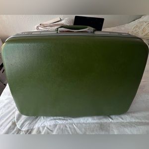 Vintage Hardshell Samsonite Suitcase
